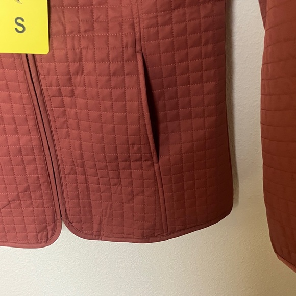 Women’s Lands' End Rust Quilted Hooded Jacket - Picture 5 of 10